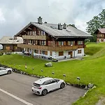 Mountainview Fireplace & Garden Bbq * Axalp